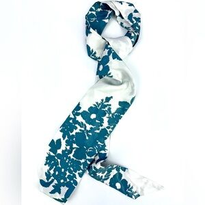 VTG/ Floral Teal and White Women's Silk Scarf